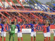 Foto: Barra: Turba Roja • Club: Deportivo FAS