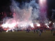 Foto: Barra: Turba Roja • Club: Deportivo FAS