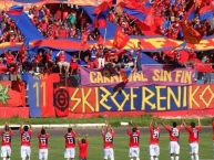 Foto: Barra: Turba Roja • Club: Deportivo FAS