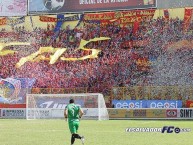 Foto: Barra: Turba Roja • Club: Deportivo FAS