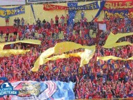 Foto: Barra: Turba Roja • Club: Deportivo FAS