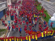 Foto: "Copando la capital" Barra: Turba Roja • Club: Deportivo FAS • País: El Salvador