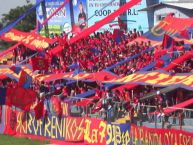 Foto: Barra: Turba Roja • Club: Deportivo FAS