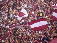 Foto: Barra: Ultra Morada • Club: Saprissa • País: Costa Rica