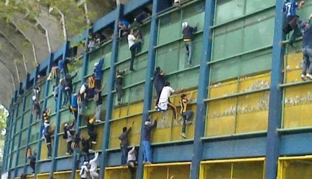 Cerraron las puertas del Gigante de Arroyito? Para la hinchada de Rosário Central no hay problema!