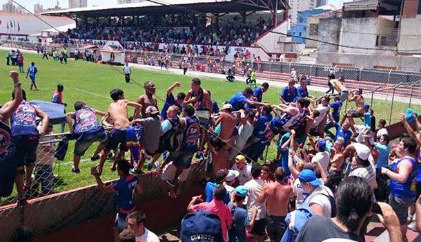 Nueva torcida agregada al sitio:  Comando Azul - São Caetano - Brasil