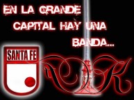 Desenho - Diseño - Arte - "EN LA GRANDE CAPITAL HAY UNA BANDA... LA GUARDIA" Dibujo de la Barra: La Guardia Albi Roja Sur • Club: Independiente Santa Fe