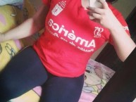 Hincha - Tribunera - Chica - Fanatica de la Barra: Baron Rojo Sur • Club: América de Cáli • País: Colombia