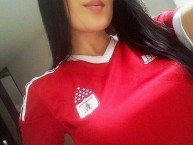 Hincha - Tribunera - Chica - Fanatica de la Barra: Baron Rojo Sur • Club: América de Cáli • País: Colombia