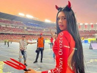 Hincha - Tribunera - Chica - "Las Diablas de América" Fanatica de la Barra: Baron Rojo Sur • Club: América de Cáli