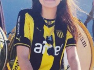 Hincha - Tribunera - Chica - Fanatica de la Barra: Barra Amsterdam • Club: Peñarol