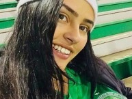 Hincha - Tribunera - Chica - Fanatica de la Barra: Barra da Chape • Club: Chapecoense