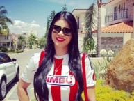 Hincha - Tribunera - Chica - Fanatica de la Barra: Barra Insurgencia • Club: Chivas Guadalajara • País: México