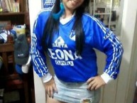 Hincha - Tribunera - Chica - Fanatica de la Barra: Blue Rain • Club: Millonarios • País: Colombia