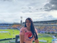 Hincha - Tribunera - Chica - "@dannironcancio" Fanatica de la Barra: Blue Rain • Club: Millonarios