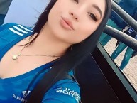 Hincha - Tribunera - Chica - Fanatica de la Barra: Blue Rain • Club: Millonarios