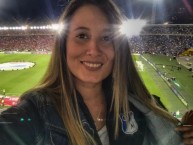 Hincha - Tribunera - Chica - Fanatica de la Barra: Blue Rain • Club: Millonarios