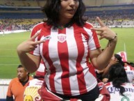 Hincha - Tribunera - Chica - Fanatica de la Barra: Comando Rojiblanco • Club: Club Necaxa