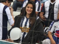 Hincha - Tribunera - Chica - Fanatica de la Barra: Comando SVR • Club: Alianza Lima