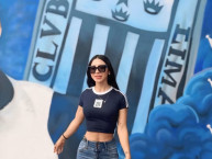 Hincha - Tribunera - Chica - Fanatica de la Barra: Comando SVR &bull; Club: Alianza Lima &bull; País: Peru