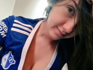 Hincha - Tribunera - Chica - Fanatica de la Barra: Comandos Azules • Club: Millonarios