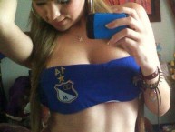 Hincha - Tribunera - Chica - Fanatica de la Barra: Comandos Azules • Club: Millonarios • País: Colombia