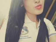 Hincha - Tribunera - Chica - Fanatica de la Barra: Comandos Azules • Club: Millonarios