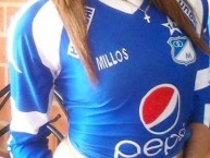 Hincha - Tribunera - Chica - Fanatica de la Barra: Comandos Azules • Club: Millonarios