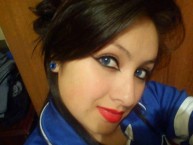 Hincha - Tribunera - Chica - Fanatica de la Barra: Comandos Azules • Club: Millonarios • País: Colombia