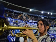 Hincha - Tribunera - Chica - Fanatica de la Barra: Comandos Azules • Club: Millonarios