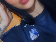 Hincha - Tribunera - Chica - Fanatica de la Barra: Comandos Azules • Club: Millonarios