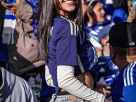 Hincha - Tribunera - Chica - Fanatica de la Barra: Comandos Azules &bull; Club: Millonarios &bull; País: Colombia