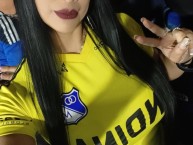 Hincha - Tribunera - Chica - Fanatica de la Barra: Comandos Azules &bull; Club: Millonarios &bull; País: Colombia