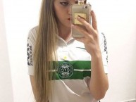 Hincha - Tribunera - Chica - Fanatica de la Barra: Curva 1909 • Club: Coritiba