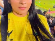 Hincha - Tribunera - Chica - Fanatica de la Barra: Fortaleza Leoparda Sur • Club: Atlético Bucaramanga