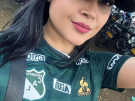 Hincha - Tribunera - Chica - Fanatica de la Barra: Frente Radical Verdiblanco • Club: Deportivo Cali