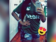 Hincha - Tribunera - Chica - Fanatica de la Barra: Frente Radical Verdiblanco • Club: Deportivo Cali • País: Colombia