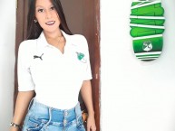 Hincha - Tribunera - Chica - Fanatica de la Barra: Frente Radical Verdiblanco • Club: Deportivo Cali • País: Colombia