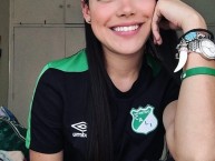 Hincha - Tribunera - Chica - Fanatica de la Barra: Frente Radical Verdiblanco • Club: Deportivo Cali