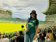 Hincha - Tribunera - Chica - Fanatica de la Barra: Frente Radical Verdiblanco • Club: Deportivo Cali • País: Colombia