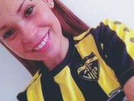 Hincha - Tribunera - Chica - Fanatica de la Barra: Furia Guerrera • Club: Fernández Vial