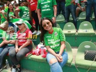 Hincha - Tribunera - Chica - Fanatica de la Barra: Fúria Verde • Club: Marathón