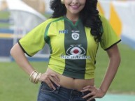 Hincha - Tribunera - Chica - Fanatica de la Barra: Fúria Verde • Club: Marathón