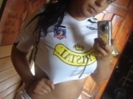 Hincha - Tribunera - Chica - Fanatica de la Barra: Garra Blanca • Club: Colo-Colo