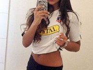 Hincha - Tribunera - Chica - Fanatica de la Barra: Garra Blanca • Club: Colo-Colo