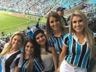 Hincha - Tribunera - Chica - Fanatica de la Barra: Geral do Grêmio • Club: Grêmio • País: Brasil