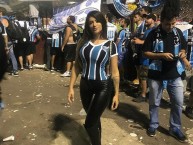 Hincha - Tribunera - Chica - Fanatica de la Barra: Geral do Grêmio • Club: Grêmio