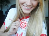 Hincha - Tribunera - Chica - Fanatica de la Barra: Guarda Popular • Club: Internacional