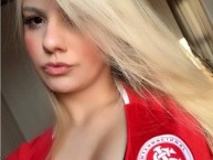 Hincha - Tribunera - Chica - Fanatica de la Barra: Guarda Popular • Club: Internacional