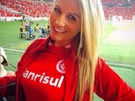 Hincha - Tribunera - Chica - Fanatica de la Barra: Guarda Popular • Club: Internacional